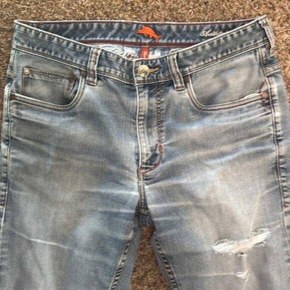 Tommy Bahama 32 x 28 Light Wash Distressed Athletic Straight - Picture 2 of 16